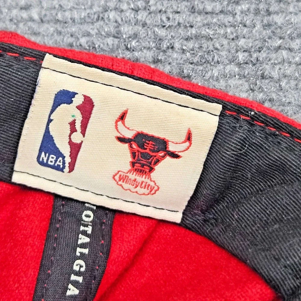 Chicago Bulls Hat Mitchell‎ Ness Red Brown Wool Faux Suede Strapback Cap Fanwear